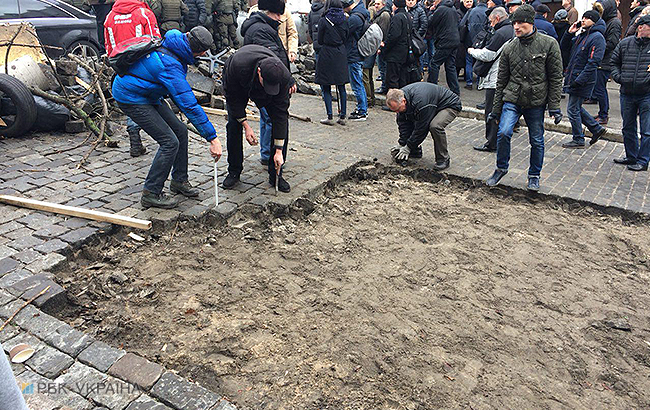 Затримання Саакашвілі: активісти будують барикаду