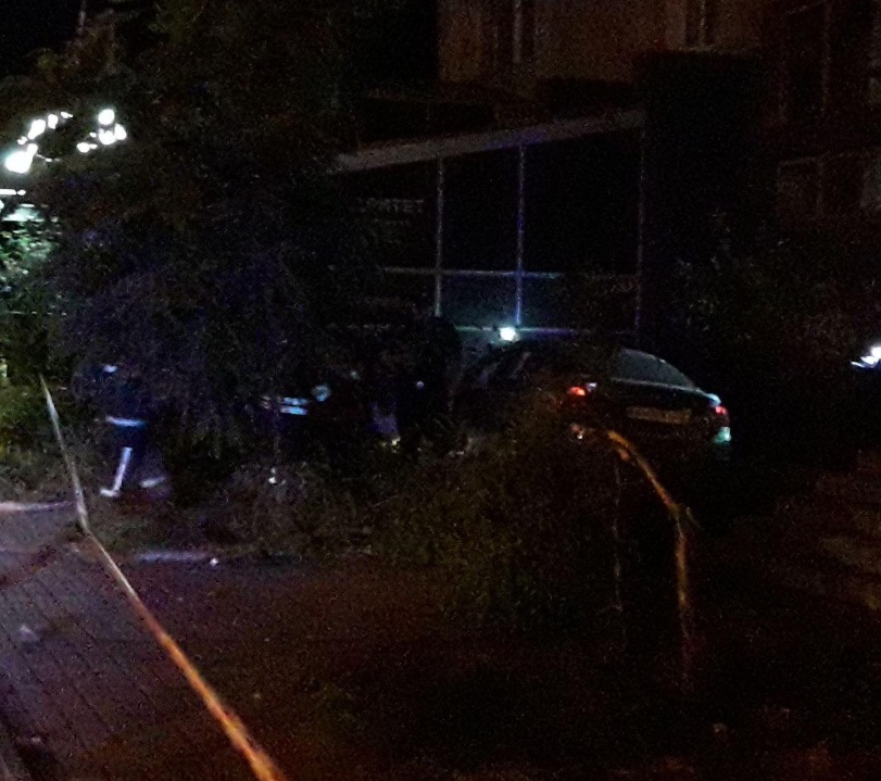 В Одессе водитель BMW снес людей на тротуаре: убегал от полиции (фото)