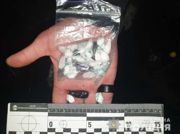 У Києві хлопець хотів доставити наркотики у СІЗО на дроні: деталі та фото