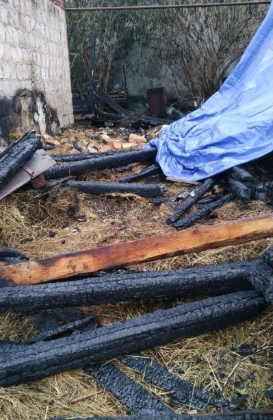 Під Львовом підпалили будинок багатодітної вдови ветерана АТО: всі деталі і відео