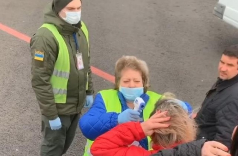 В Украине открыли рынки в разгар карантина: что там происходит (фото и видео)