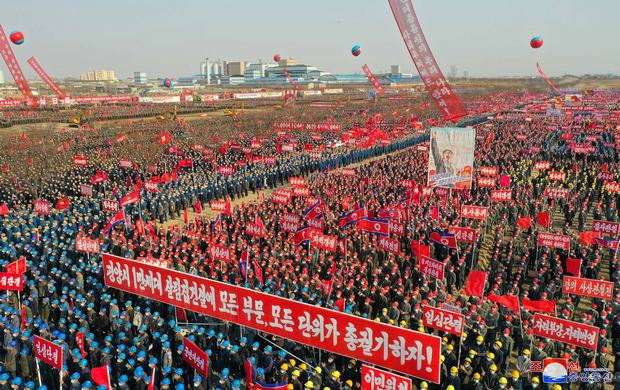 В КНДР начали строительство "идеальной улицы", несмотря на другие замороженные проекты