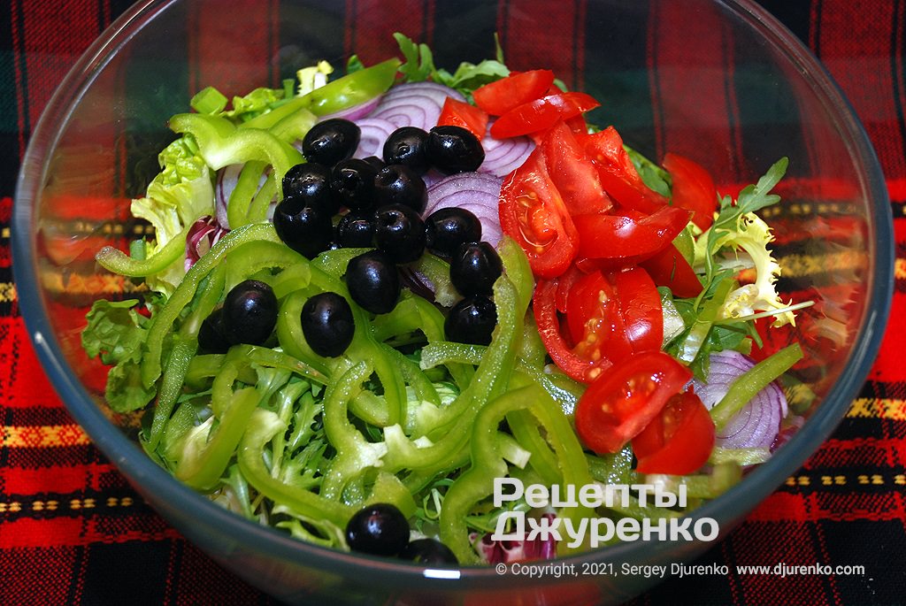 Кулинар дал рецепт вкуснейшего итальянского салата: на готовку всего несколько минут!