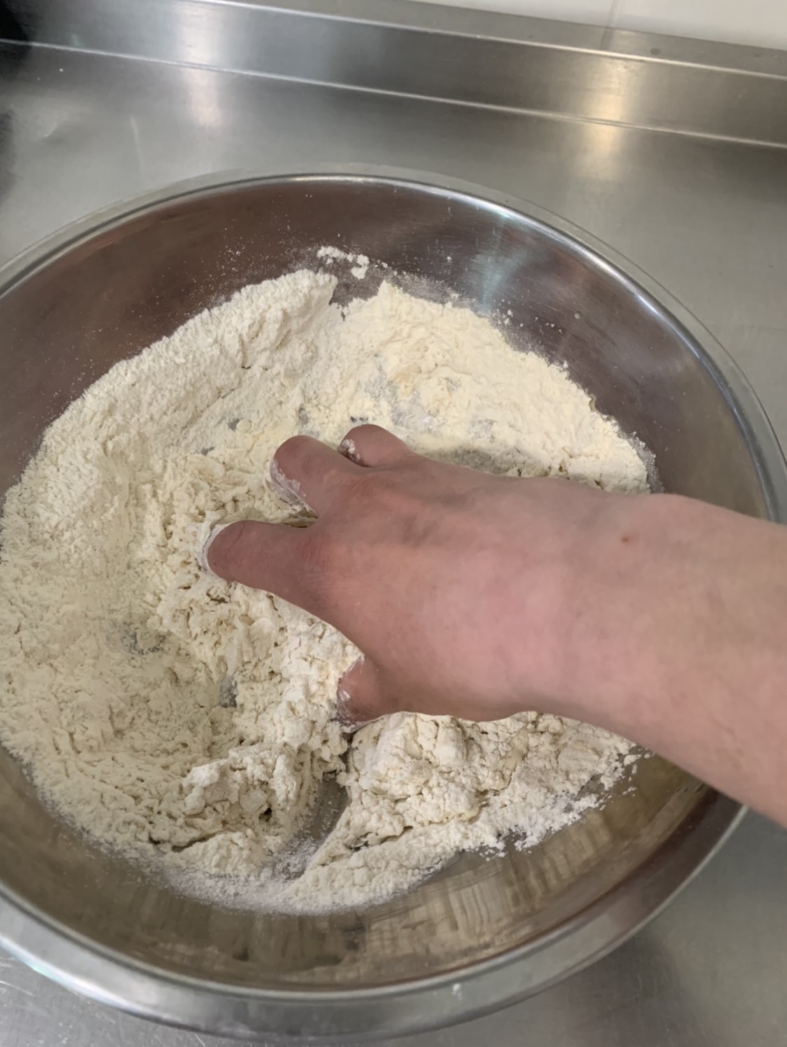 Шеф-повар поделился секретом идеального теста для пиццы: будет как в ресторане