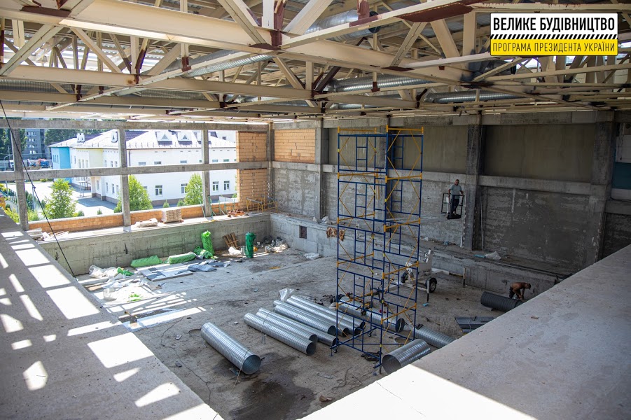 У Дніпропетровській області "з нуля" будують два сучасні басейни