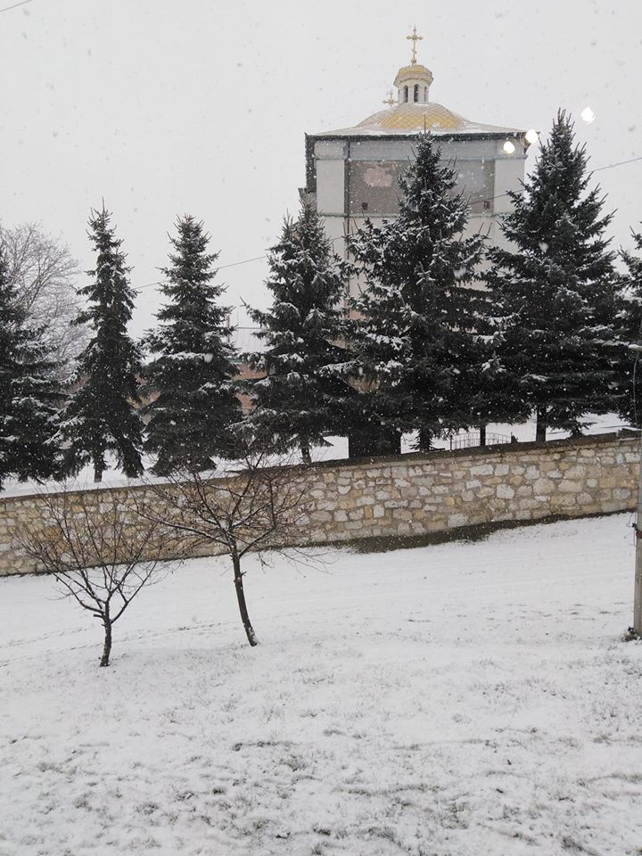 Україну засипає снігом: з'явилися вражаючі фото