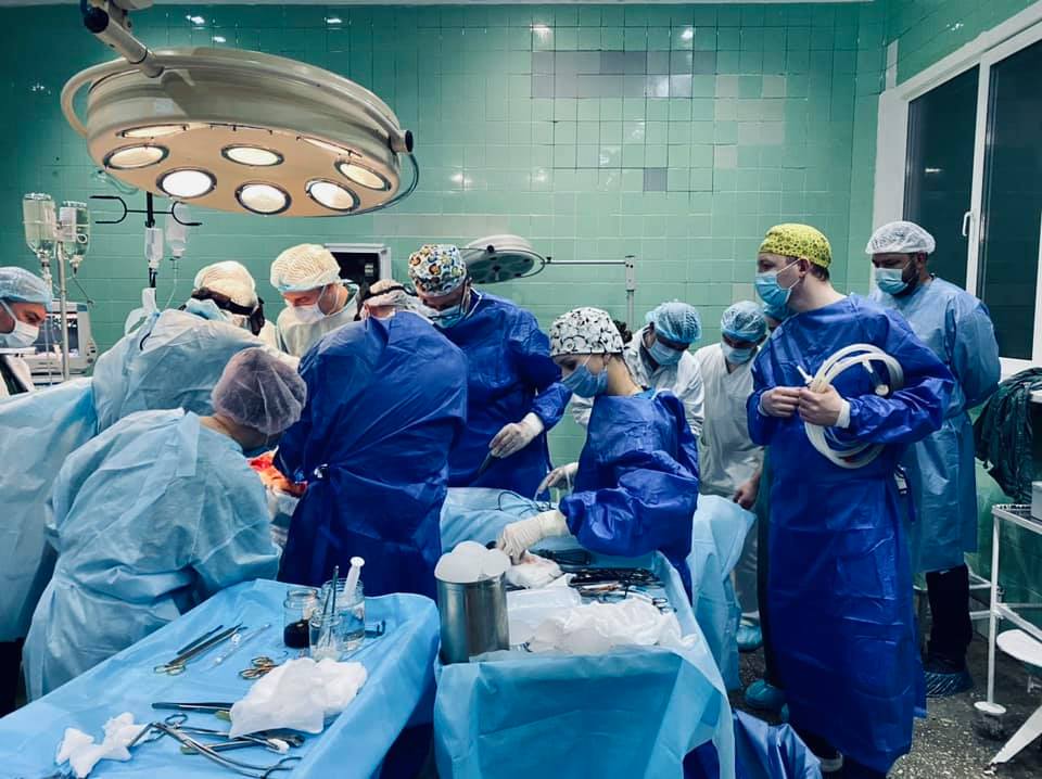 Українець після смерті врятував чотирьох людей, включаючи дитину: фото унікальної операції