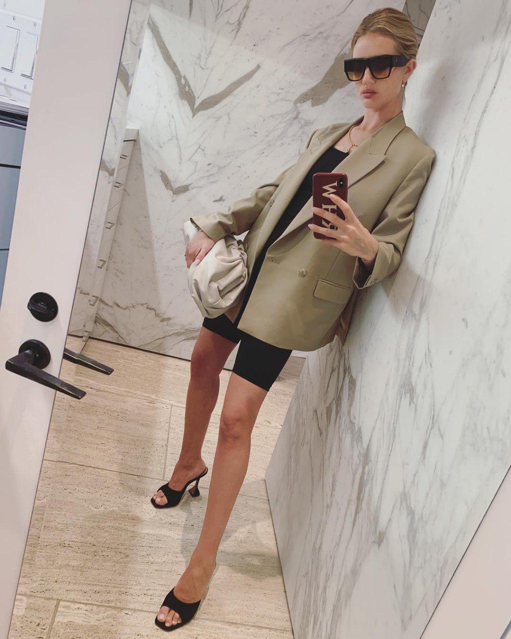 Стильні вихідні: топ-5 образів на всі випадки життя від Роузі Хантінгтон-Уайтлі