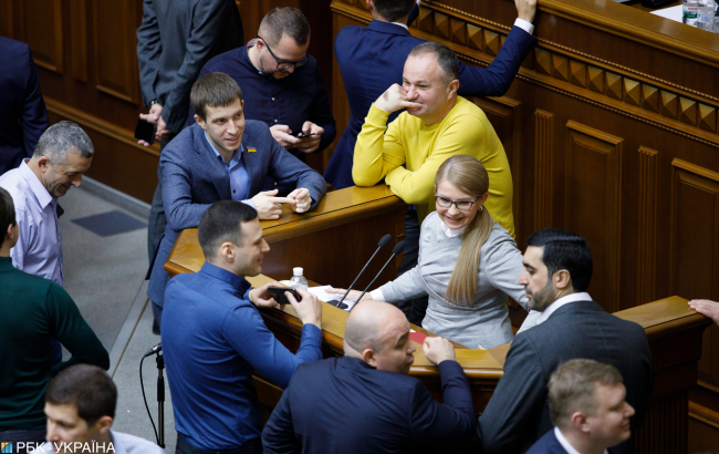 Реформа на грани: как Зеленский убедил &quot;слуг народа&quot; поддержать рынок земли