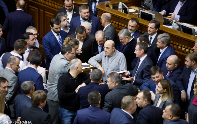 Реформа на грани: как Зеленский убедил &quot;слуг народа&quot; поддержать рынок земли