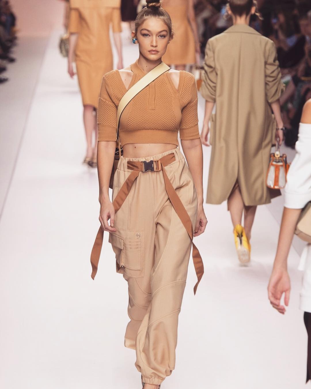 Топ-7 странных трендов 2019 года, которые вернулись из прошлого