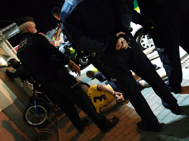 У Чехії після футбольного матчу затримали 8 українців