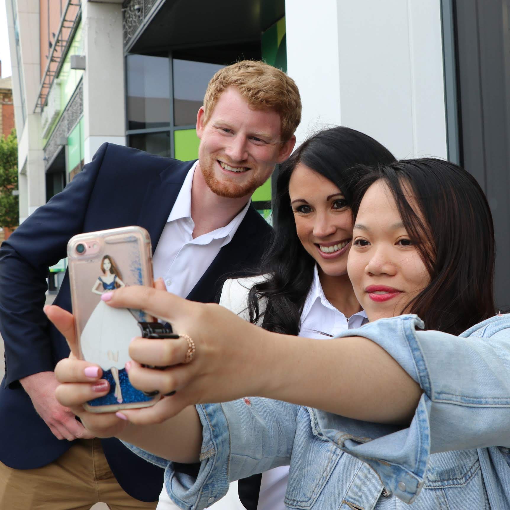 Двійники Меган Маркл і принца Гаррі