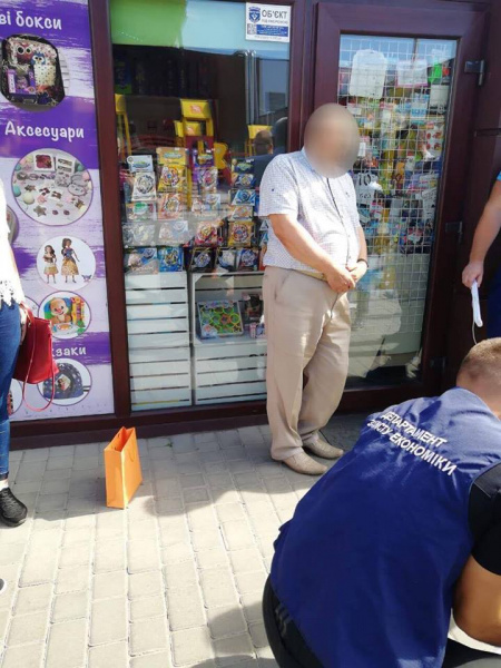 Директора Волынского облавтодора задержали на взятке в 300 тыс. гривен