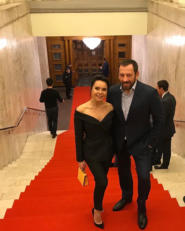 "Де тільки не миготів": Подковаеву підловили на "копіюванні" образу (фото)