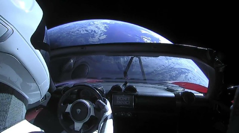 SpaceX успішно запустила ракету Falcon Heavy з автомобілем Tesla