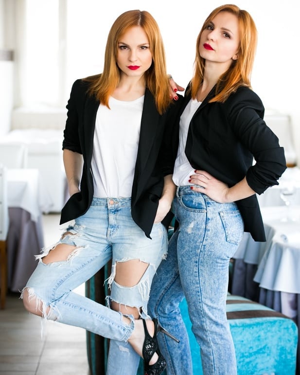 Нацотбор на Евровидение 2019: &quot;огненный&quot; дуэт сестер-близнецов Anna-Maria 