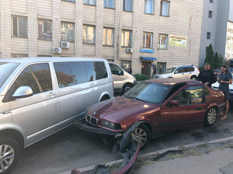 Прослушка Холодницкого: под зданием САП произошла стычка с полицией и спецназом НАБУ (видео)