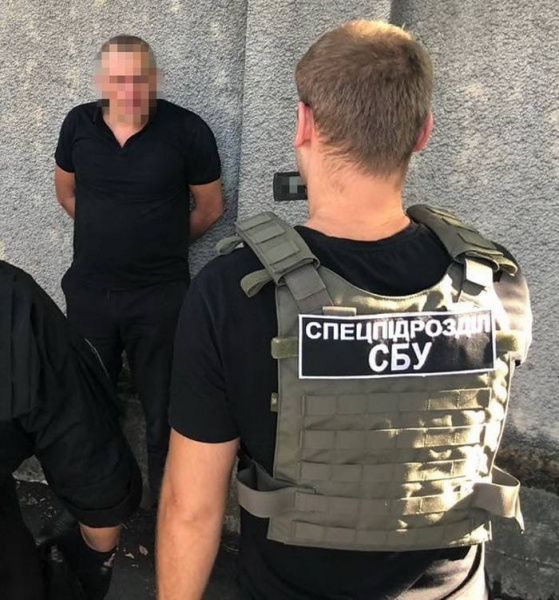 В Одессе на взятке разоблачили чиновника облуправления полиции