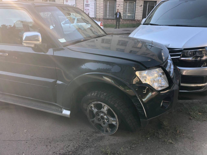 Прослушка Холодницкого: под зданием САП произошла стычка с полицией и спецназом НАБУ (видео)