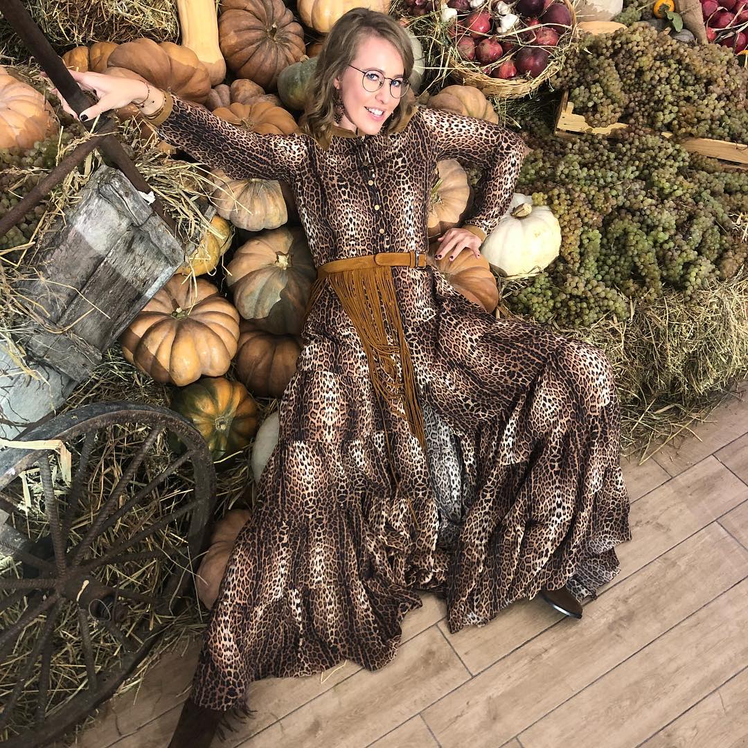 &quot;Как-то по-деревенски&quot;: новый образ Собчак поверг поклонников в шок