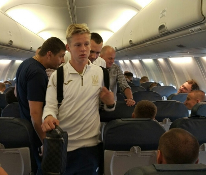 Збірна України вилетіла до Чехії на перший матч Ліги націй