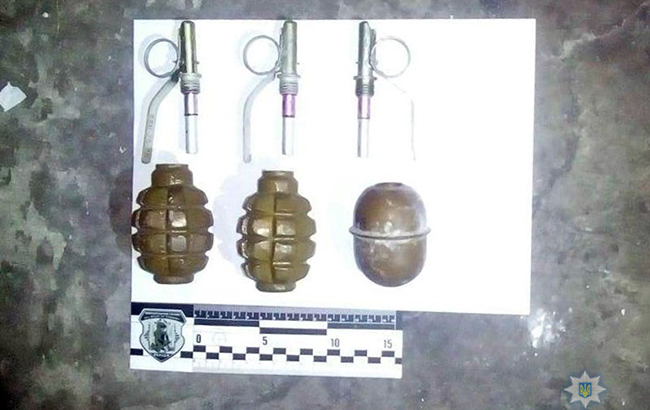 Полиция обнаружила в Донецкой области арсенал оружия