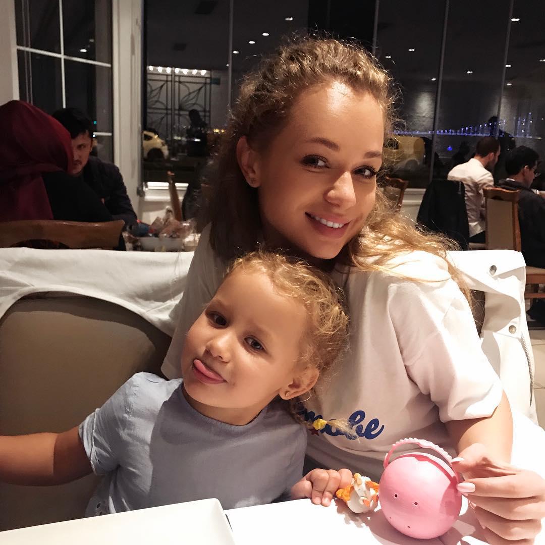 &quot;Каждый год расстраиваюсь&quot;: Яна Соломко рассказала, почему не любит Хэллоуин