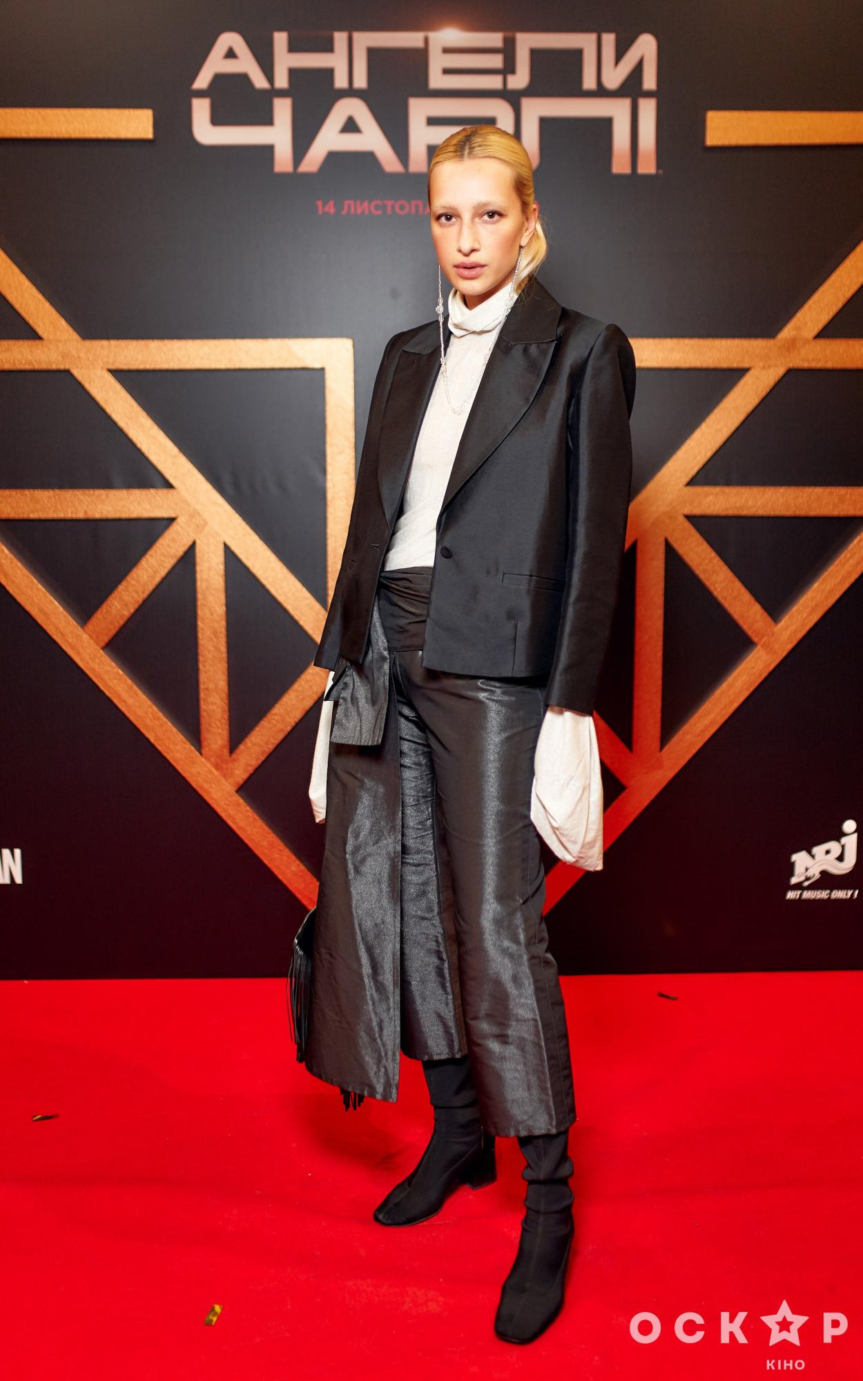 Полина Логунова, Монро, Наталка Карпа и другие звездные гости на премьере "Ангелы Чарли" в Киеве