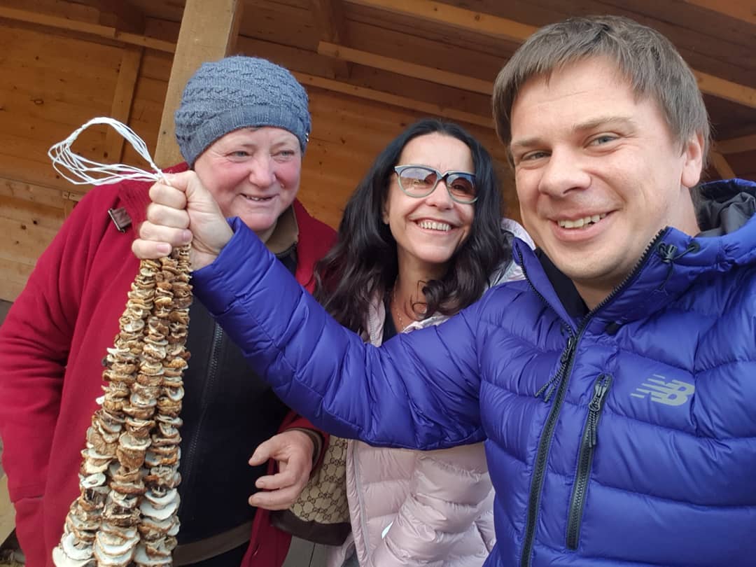 "Бразильская суперстар реально в восторге": Комаров рассказал, что Изаура хотела бы жить в Карпатах