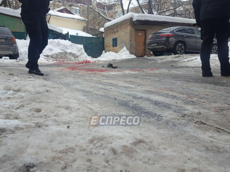 В урядовому кварталі вбили чоловіка