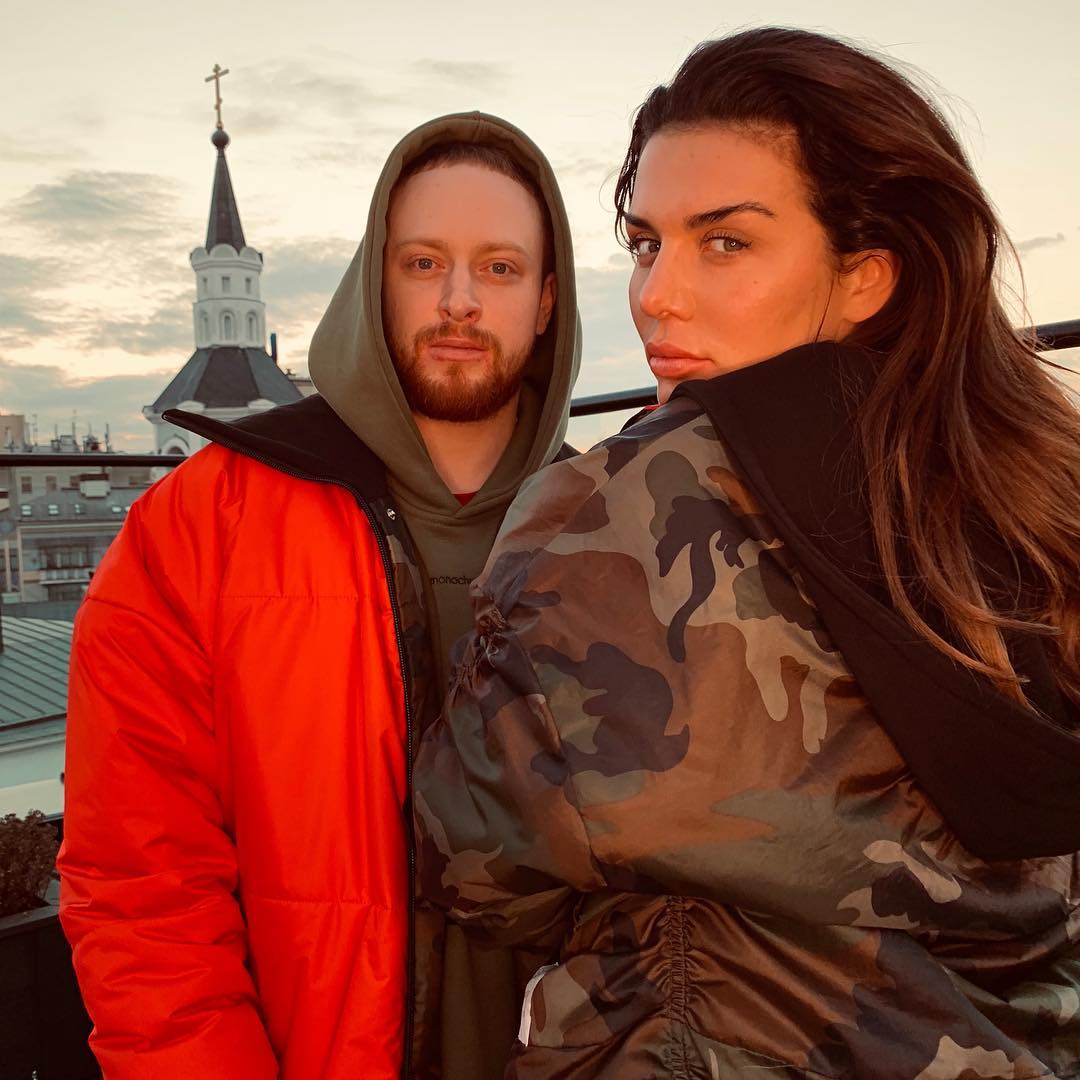 &quot;Целовался с другой&quot;: Анна Седокова смутила близкого мужчину откровениями