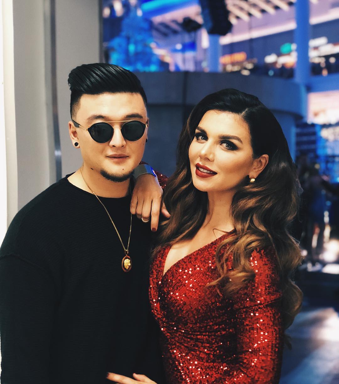 "Моя любовь": Анна Седокова и популярный певец заинтриговали признанием