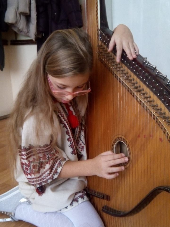 Девочка из Житомира признана самым молодым композитором Украины (фото)