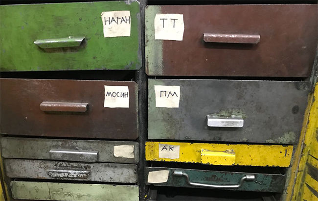 В Киеве задержали членов ОПГ за изготовление и сбыт оружия