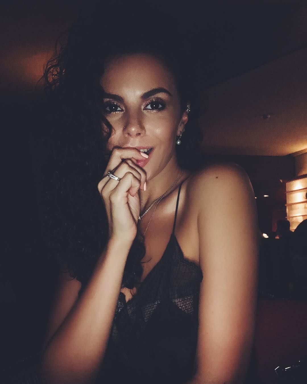 "Ви заручені?" На фото Насті Каменських фани помітили цікаву деталь