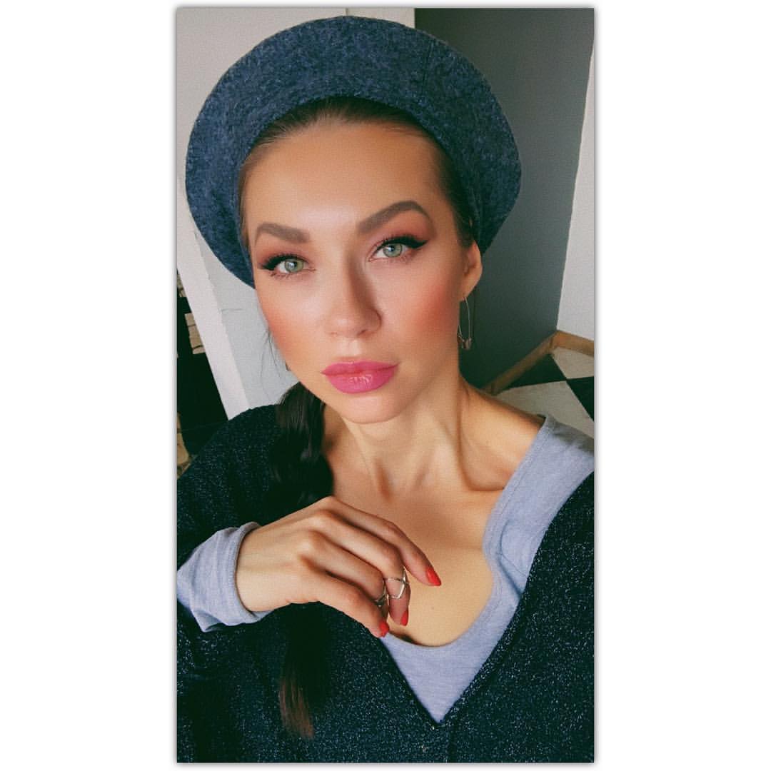 Сила женщины: Полина Логунова ответила, нужно ли краситься каждый день