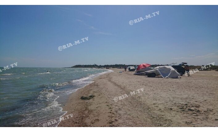 С Азовским морем новая беда: подойти к воде практически невозможно (фото, видео)