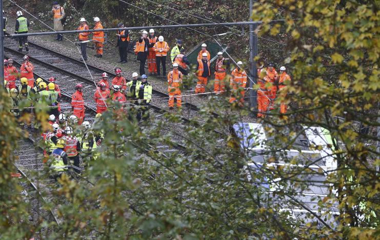 В Лондоне перевернулся трамвай, есть жертвы