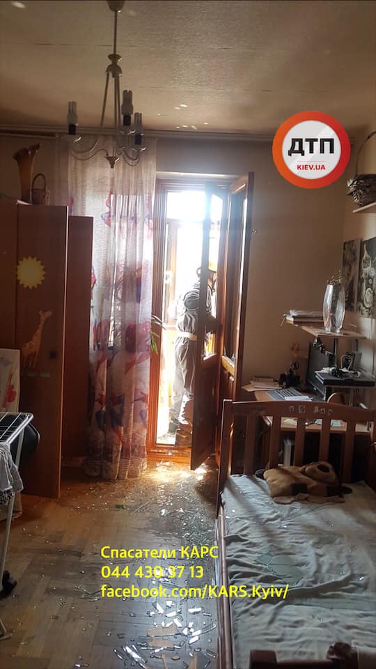 Вибух багатоповерхівки у Києві: з'явилися фото зсередини будинку