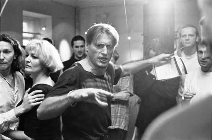 Помер геніальний український фотограф, який робив портрети Марії Примаченко