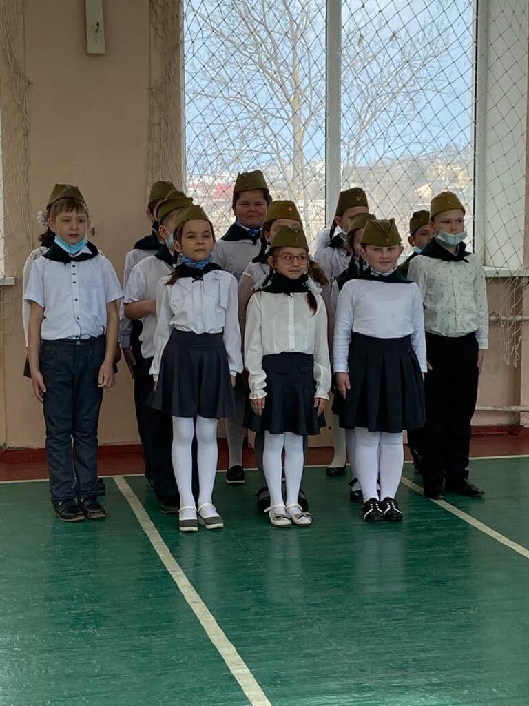 Офіцер ЗСУ показав, як дітей у Криму готують до служби в армії РФ