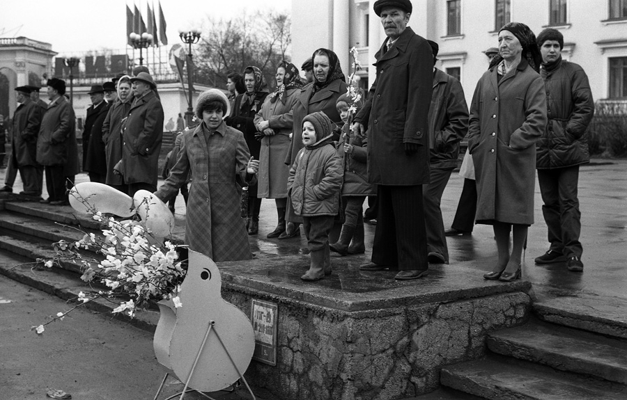 З'явилися лякаючі фото з СРСР, що показують розлючену радянську людину