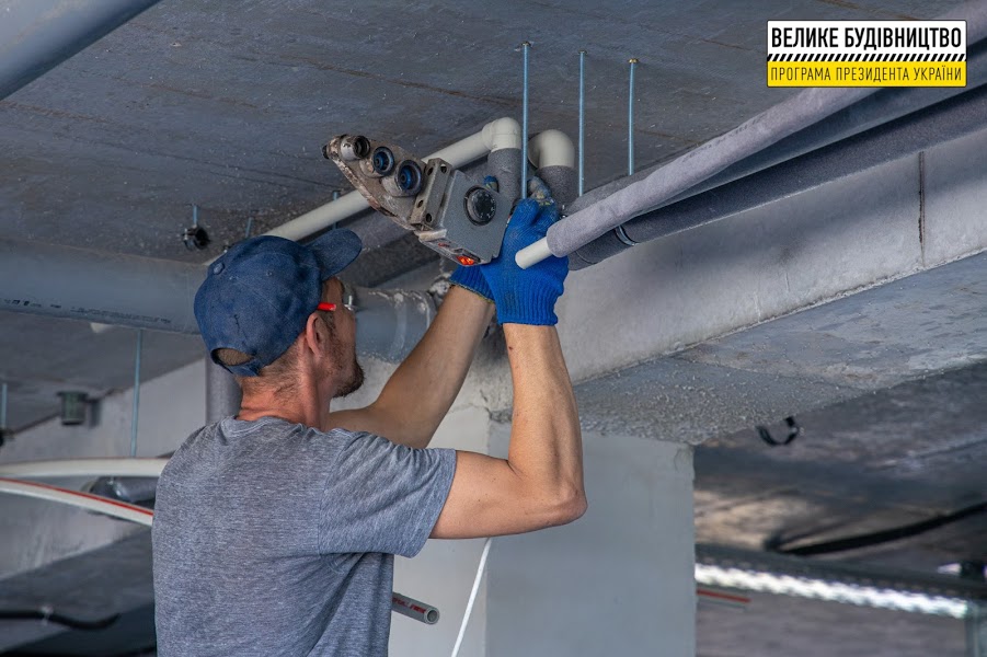 У Дніпропетровській області "з нуля" будують два сучасні басейни