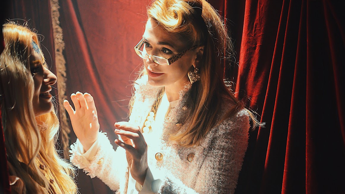 Ольга Горбачева в новом клипе рассказала истории лучших женщин в мире