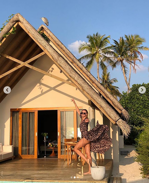 "Попа, як у Кім": Леся Нікітюк в бікіні справила фурор своїми формами