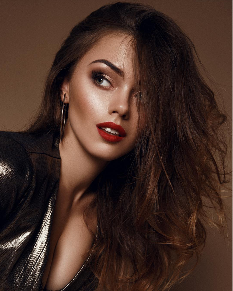 Міс Україна 2019: з'явилися яскраві фото перших претенденток