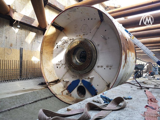 Метро на Виноградарь: строители показали гигантскую машину для тоннелей