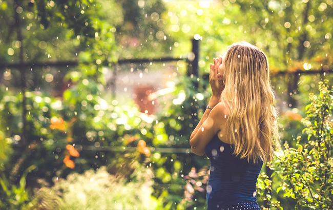 Жару разбавят ливни и грозы: каким областям "повезет"