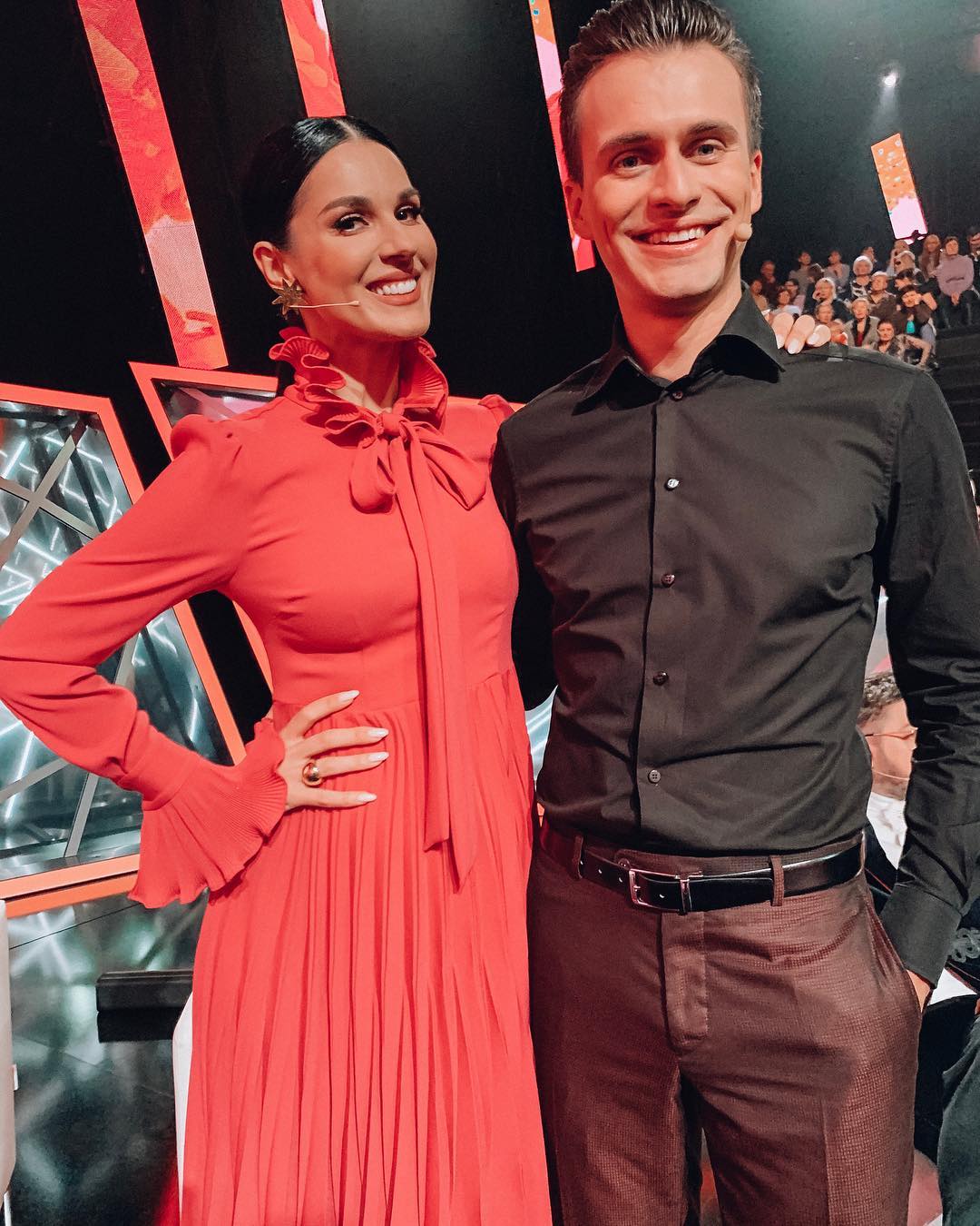 "Красивый голос": Александр Скичко подкупил комплиментами Машу Ефросинину и получил работу